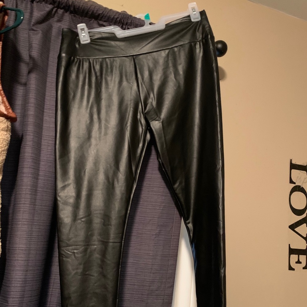 Leather leggings